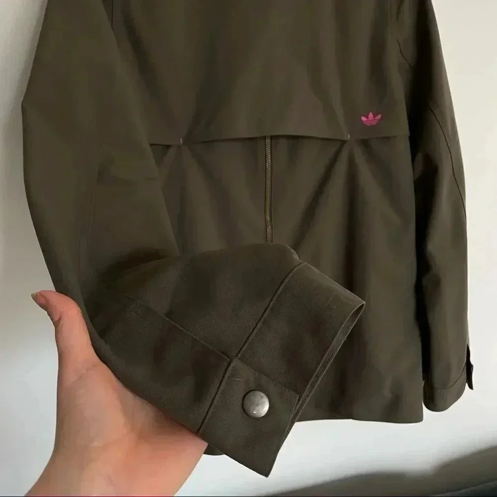 Adidas | Sports Coat with Back Vent and Snap Opening - Picture 10 of 11